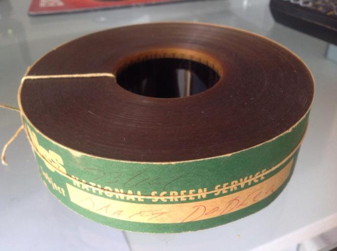 B9y7mdzIcAAexLU.jpg large